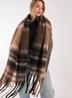 Checked Fluffy Scarf