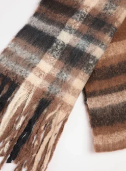 Checked Fluffy Scarf