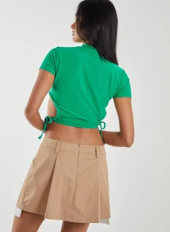 Cut Out Tide Side High Neck Crop Top