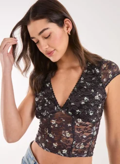 Ditsy Lace Print Cap Sleeve Top