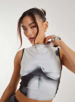Graphic Silhouette Crop Top