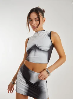 Graphic Silhouette Mini Skirt