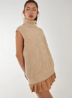 Sleeveless Knit Turtleneck